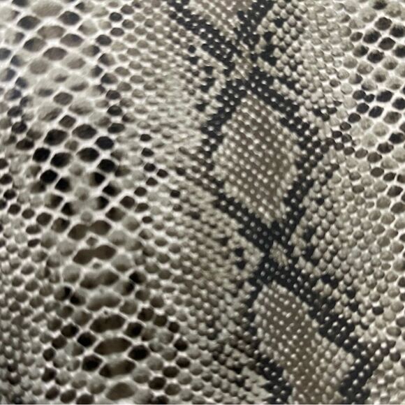 Zara Snakeskin Faux Leather Pants Size Small - Picture 5 of 7